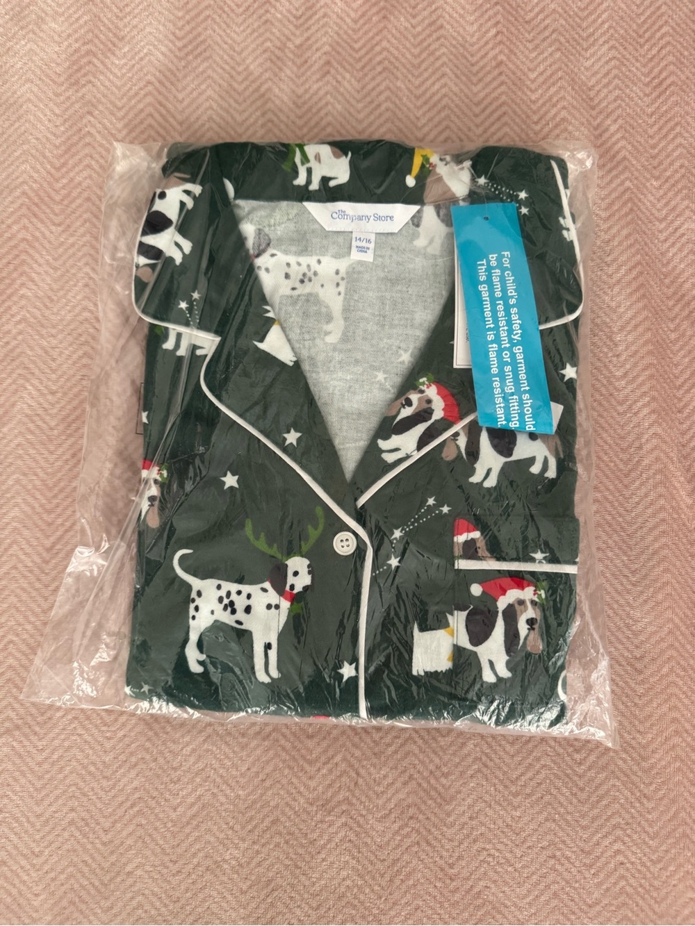 NWT The Company Store Kids Dark Green Holiday Dog Pajama Set - size 14/16